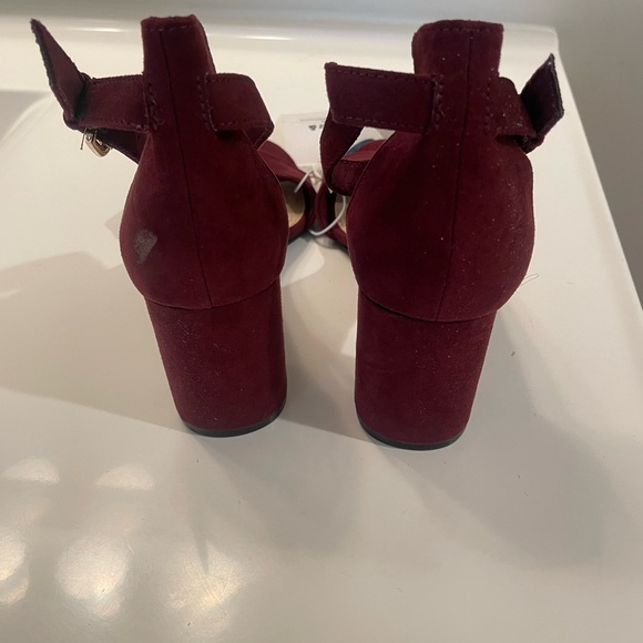 Size 6 | Old Navy | Maroon Faux-Suede High Heels | NWT - Picture 6 of 12